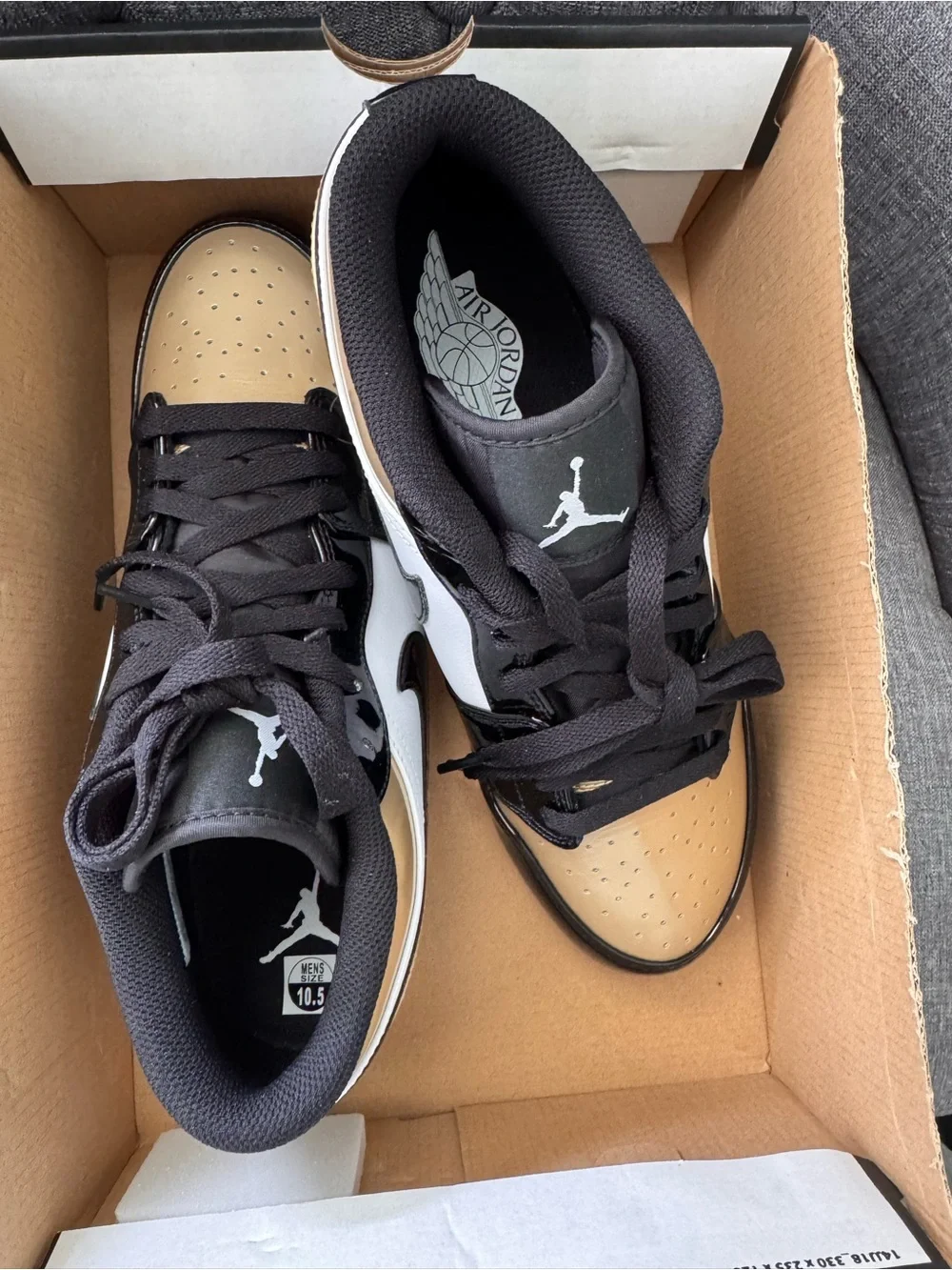 NWT Nike Jordan 1 Low TD Football Cleats, Metallic Gold/Black, Men’s Size 10.5